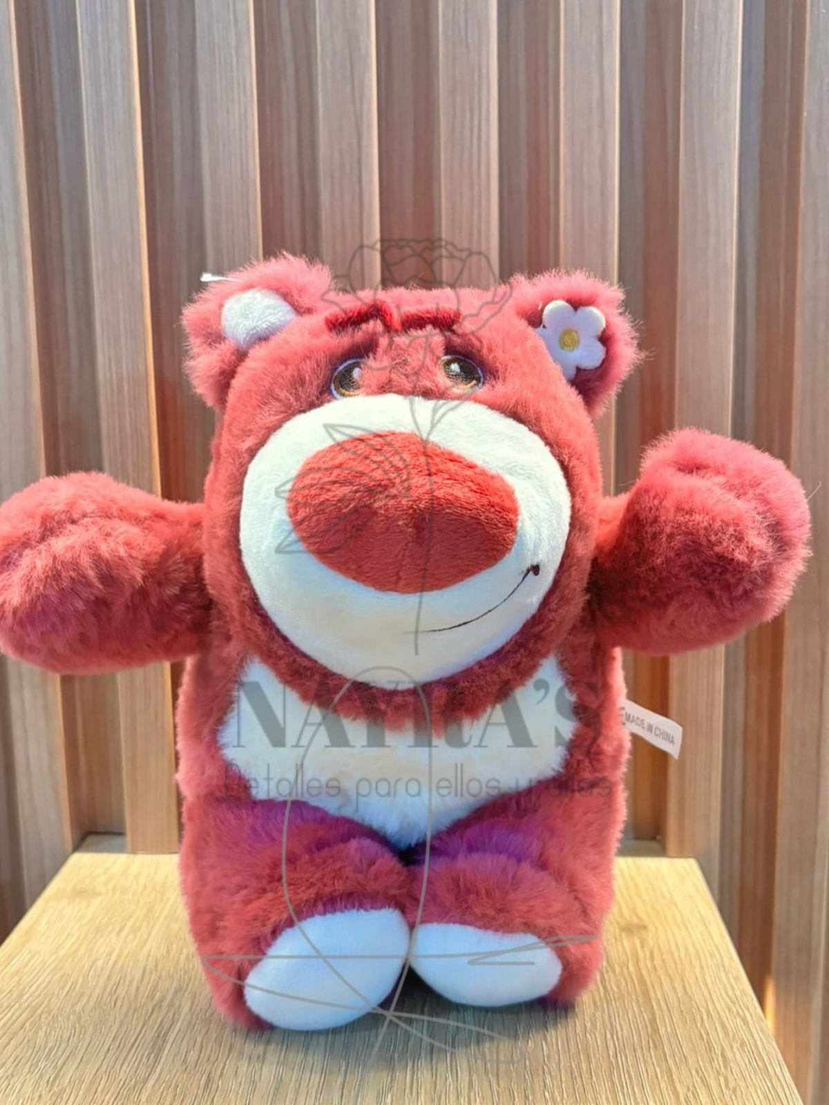 LOTSO CON FLORCITA EN LA CABEZA 22 CM